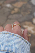 Cargar imagen en el visor de la galería, ANILLO LUNA CRECIENTE🌙
